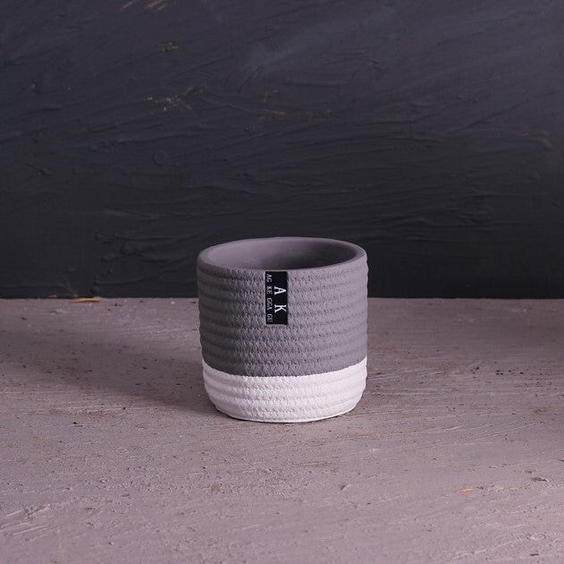 White Base Round Pot (Grey)